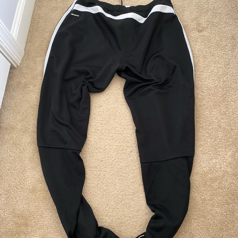 Adidas Soccer pants worn twice SIZE: MENS L